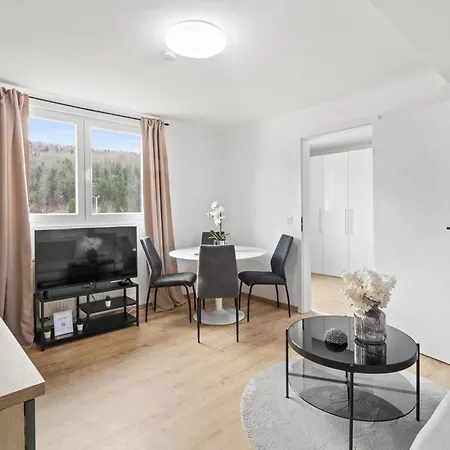 Farawayhomes Leoben #p72 *